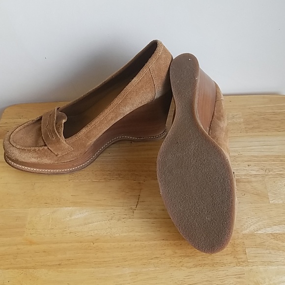 Kors Michael Kors size 9 closed toe wedges - Picture 2 of 3